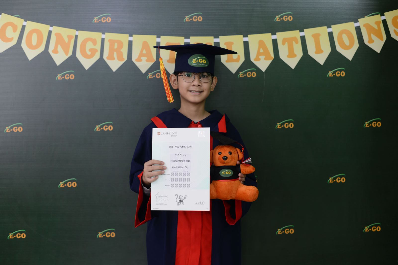 Ảnh 1- Học viên Đinh Nguyên Khang xuất sắc đạt 15 khiên FLYERS 